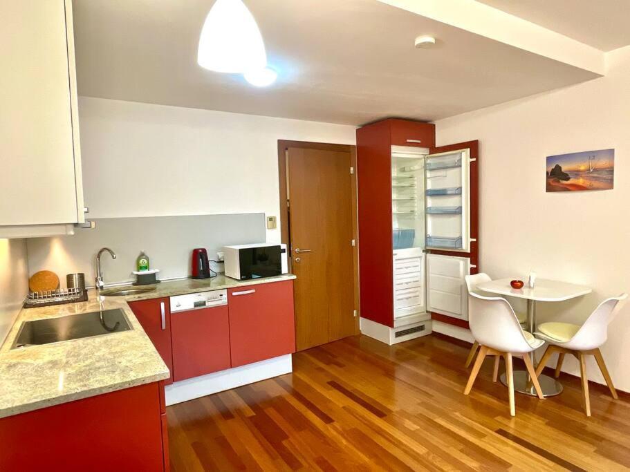 Apartament Entire Apartment, Near Clarion, O2 Arena, Metro 3 Min, Easter Market In Center 15 Min Praga