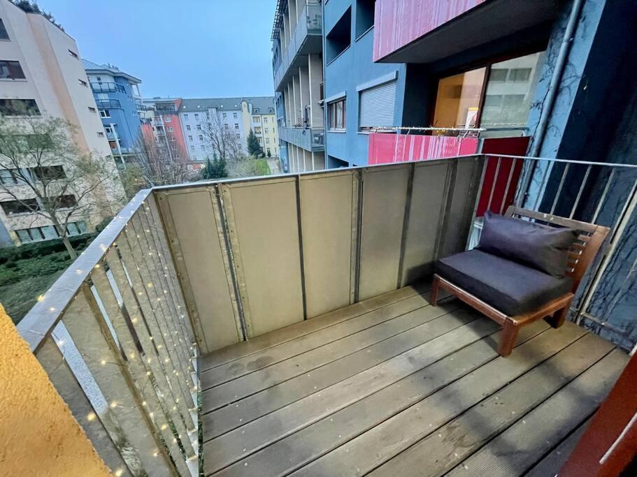 Entire Apartment, Near Clarion, O2 Arena, Metro 3 Min, Easter Market In Center 15 Min Apartament