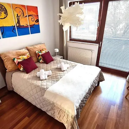 Entire Apartment, Near Clarion, O2 Arena, Metro 3 Min, Easter Market In City Center 15 Min Prague Exterior photo