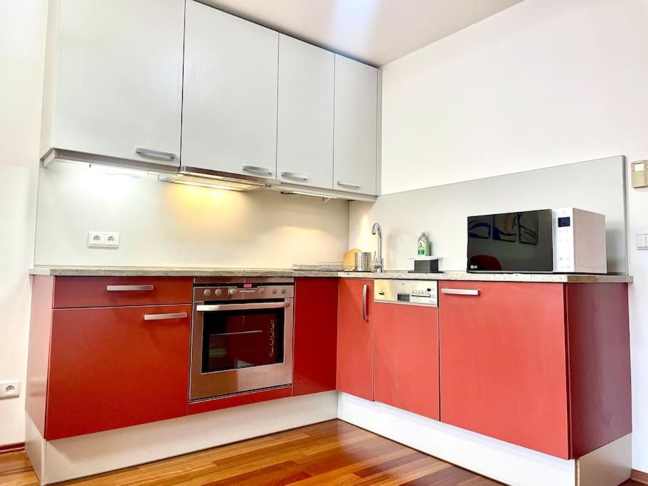 公寓 Entire Apartment, Near Clarion, O2 Arena, Metro 3 Min, Easter Market In Center 15 Min